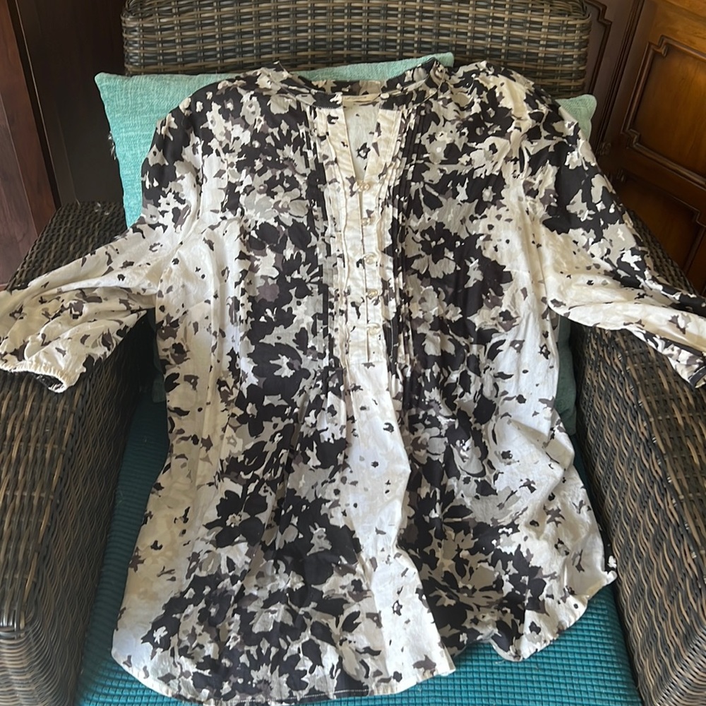Black and white blouse